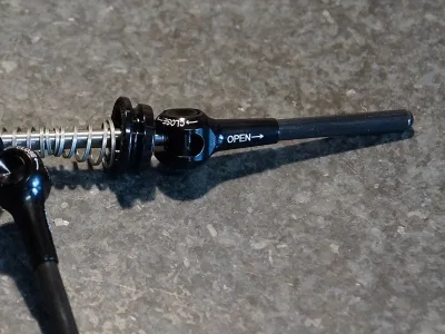 Serrages Rapides Axe Titane Noir, photo 2