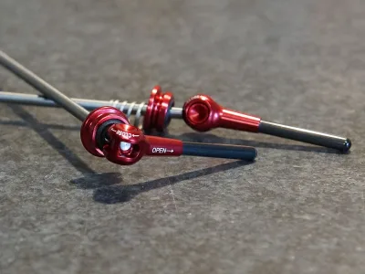 Serrages Rapides Axe Titane Rouge, photo 2